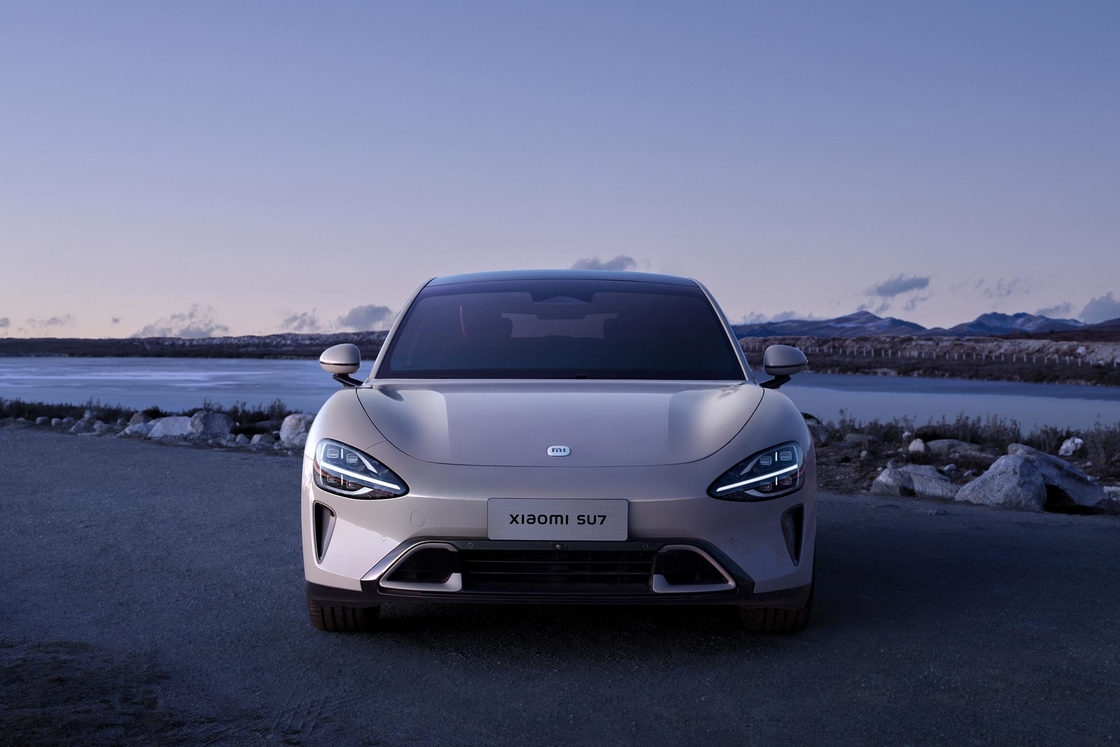 Tipo de sedán Moda Xiaomi Coche eléctrico SU7 con fuerte sentido de movimiento