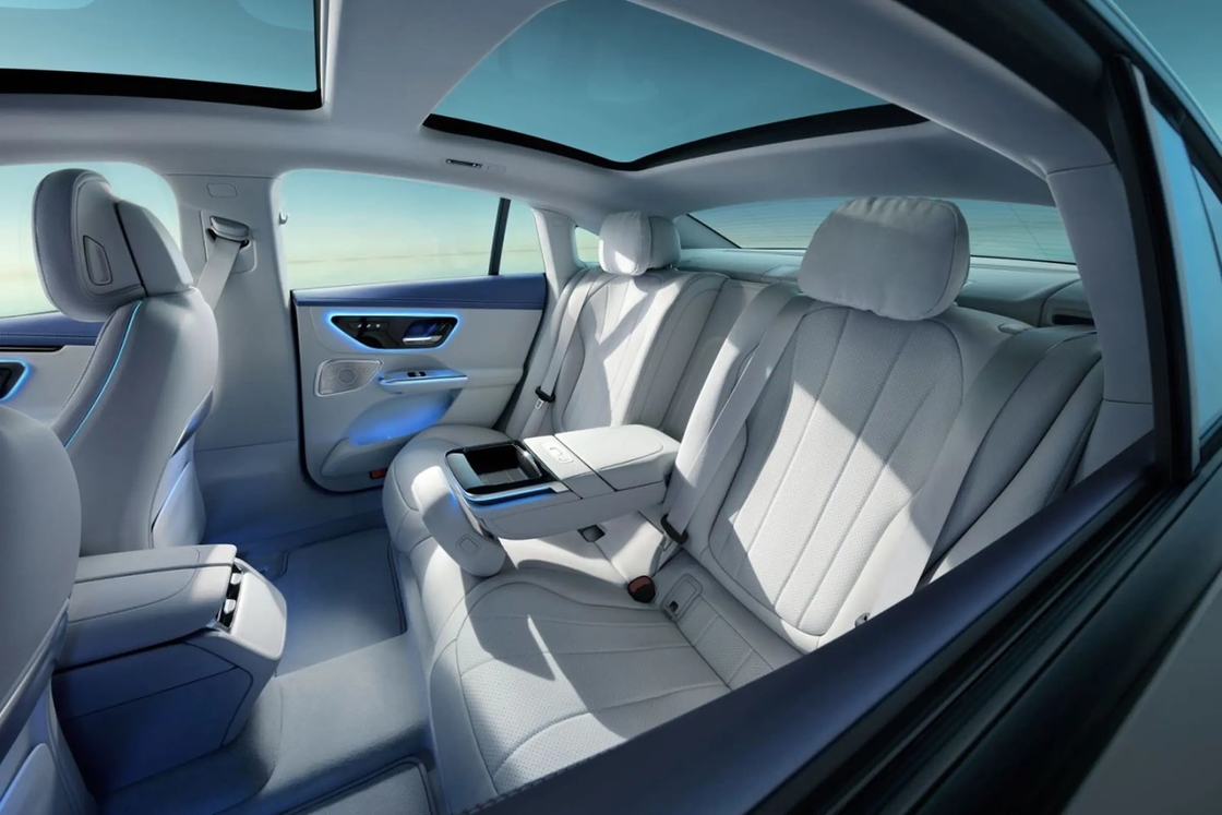 EQE 350 Mercedes Benz Vehículo eléctrico de 5 asientos Auto eléctrico de alto rendimiento 180km/h