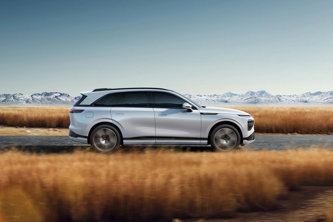 Auto eléctrico Xiaopeng de tamaño medio a grande 5 puertas 5 asientos Xpeng G9 SUV eléctrico puro