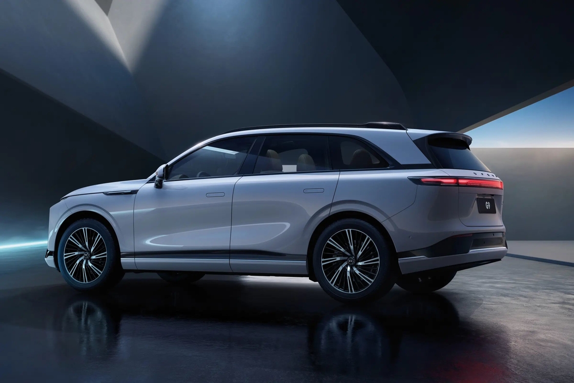 Auto eléctrico Xiaopeng de tamaño medio a grande 5 puertas 5 asientos Xpeng G9 SUV eléctrico puro