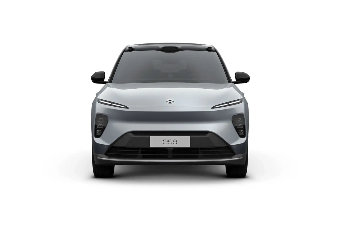 NIO ES8 SUV eléctrico de doble motor con parrilla frontal audaz y faros LED distintivos