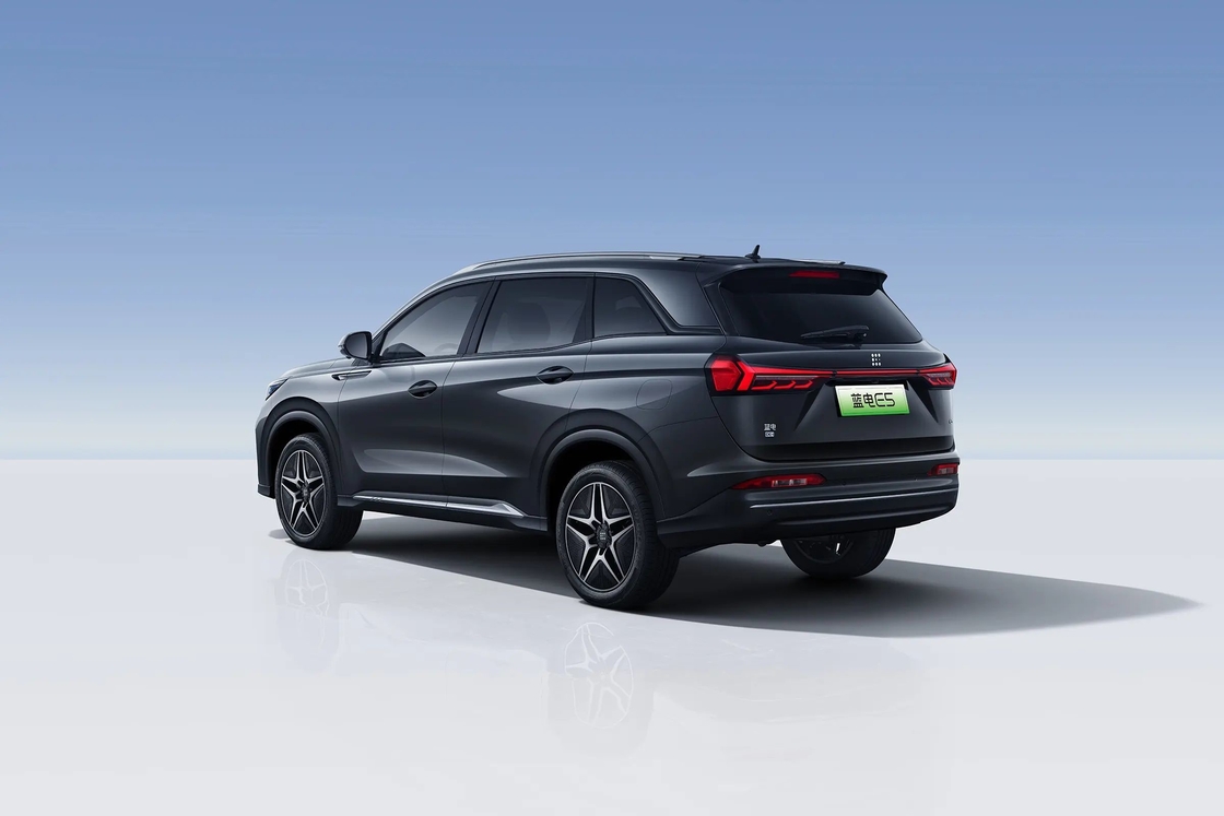 Compacto de 5 asientos Seres coche eléctrico E5 Eco amigable SUV de tamaño mediano coche eléctrico