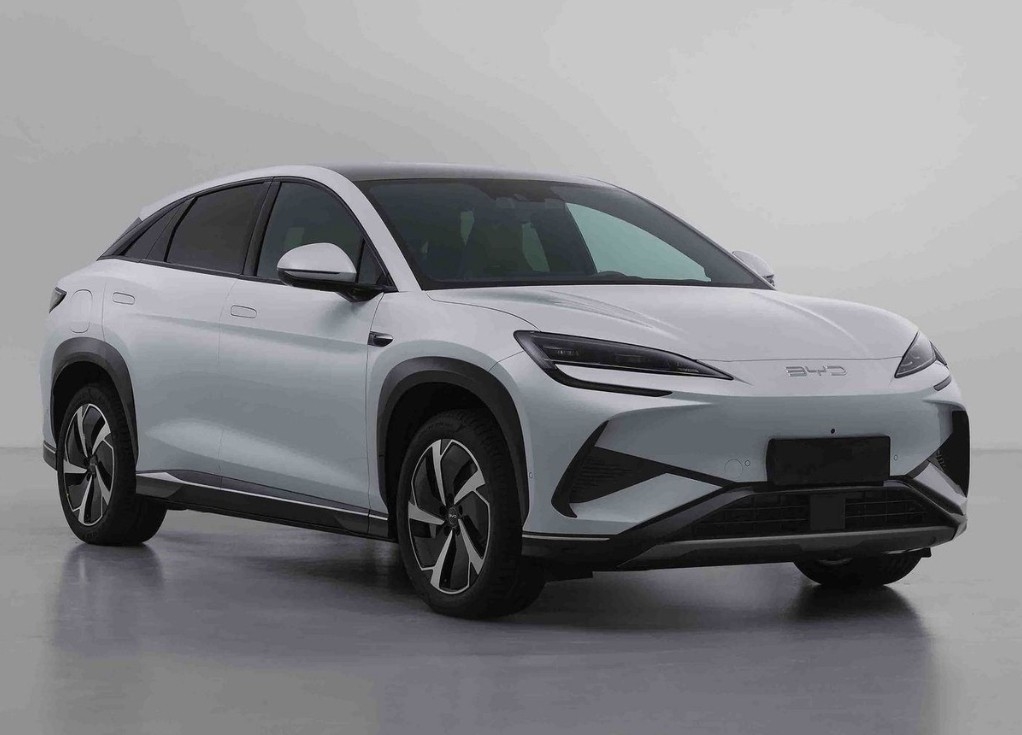Coche eléctrico de lujo BYD Dirección izquierda BYD Sea Lion 07 EV Carga rápida 0,42 horas