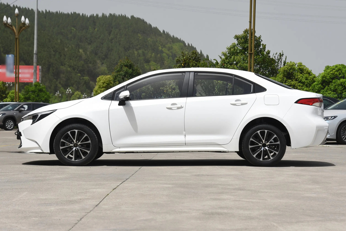 Tipo de sedán Toyota Car eléctrico 101KW 1.8L 98HP L4 motor híbrido