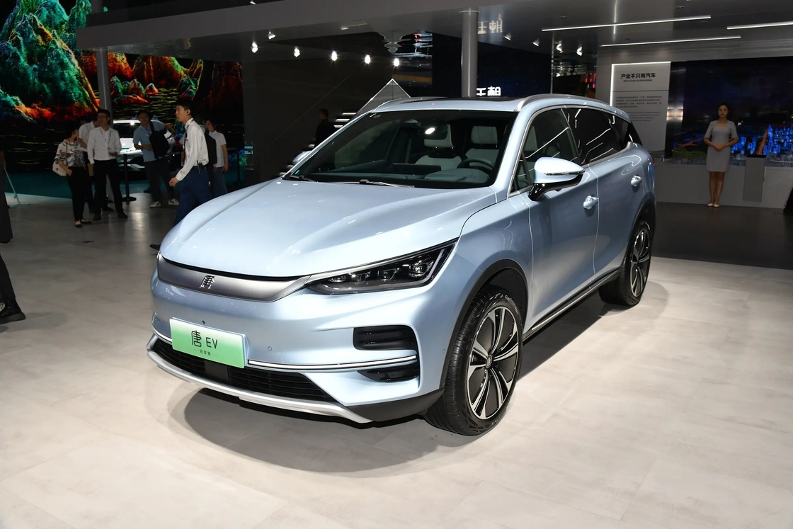 Luxury BYD Tang Electric Car EV 185Km/H con conexión de conducción izquierda en SUV híbrido
