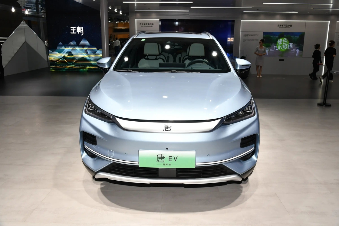 5 asientos BYD Tang Vehículos eléctricos EV para desplazamientos urbanos y viajes de larga distancia
