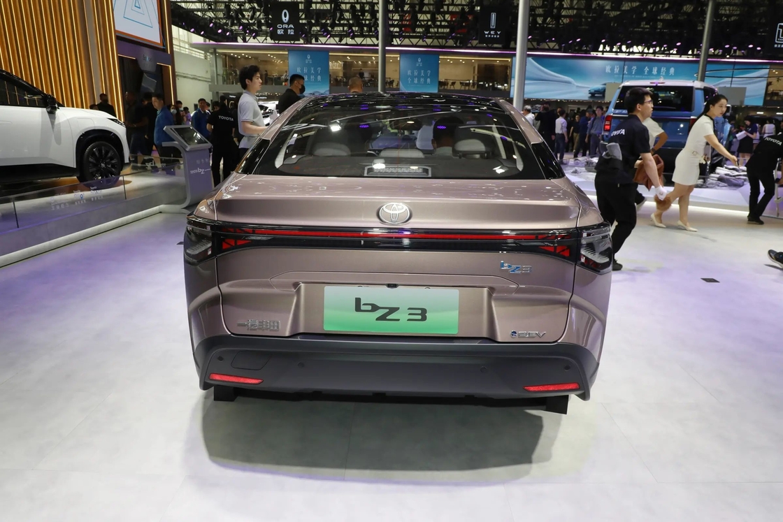 160 km/h Velocidad máxima Toyota BZ3 Limousina eléctrica Toyota de tamaño medio Coches eléctricos