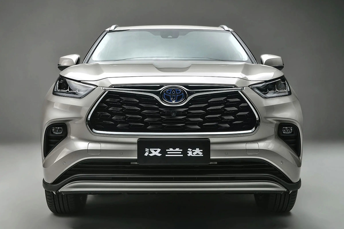 4 puertas 5 asientos Toyota Highlander coche con combustible turboalimentado y sistema híbrido