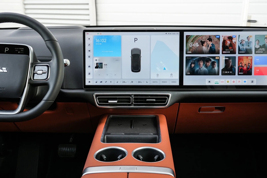 Li L7 SUV de lujo de gama media a grande con ventilación de cuatro asientos por el coche eléctrico Lixiang
