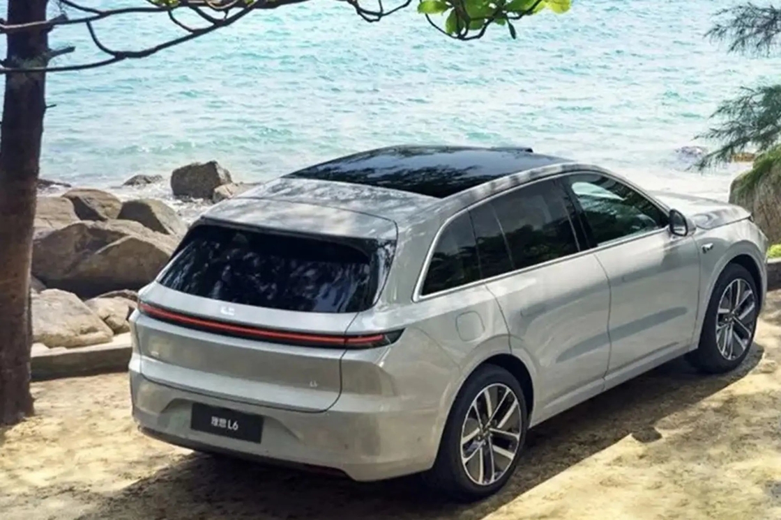 El coche eléctrico Lixiang L6 SUV de alto rendimiento con extensor de alcance de 1.5T y 1390km de alcance para su negocio en el mercado global