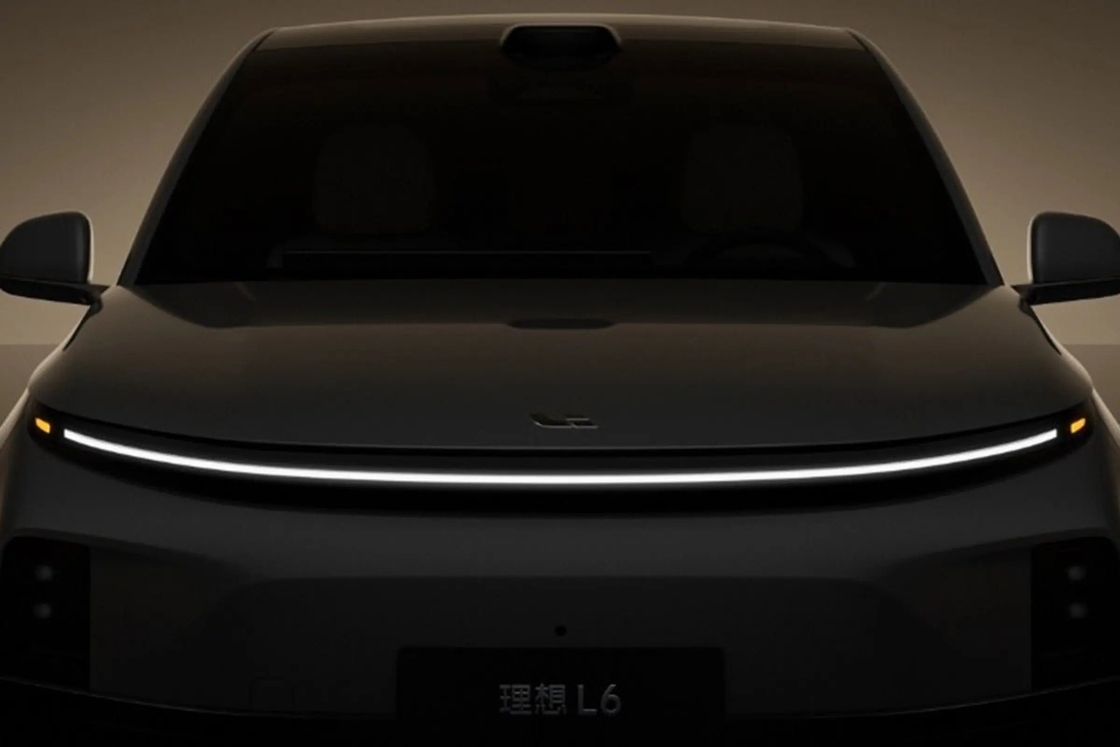 5 puertas 7 asientos Lixiang L6 MPV Coche eléctrico con tracción a todas las ruedas Dirección izquierda