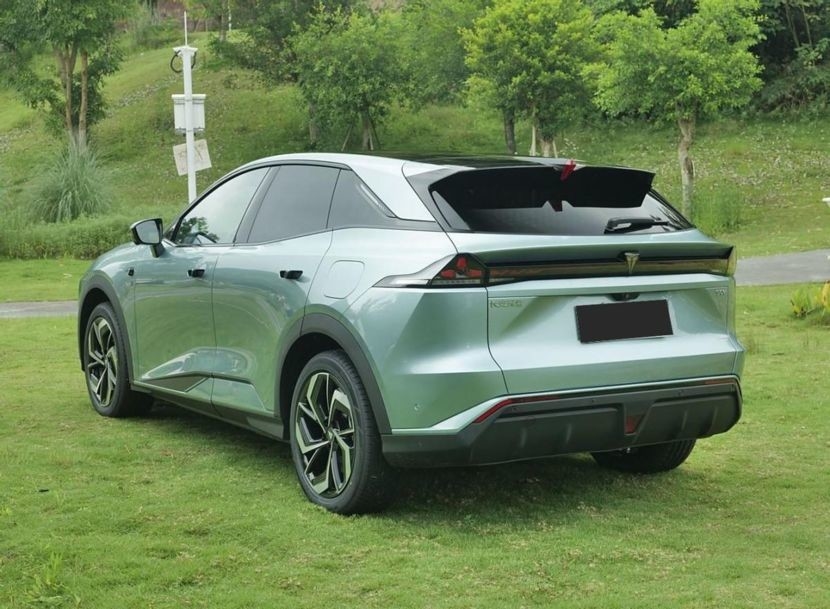 Carro eléctrico de alto rendimiento FWD Changan Deep Bule 07 SUV de tamaño mediano