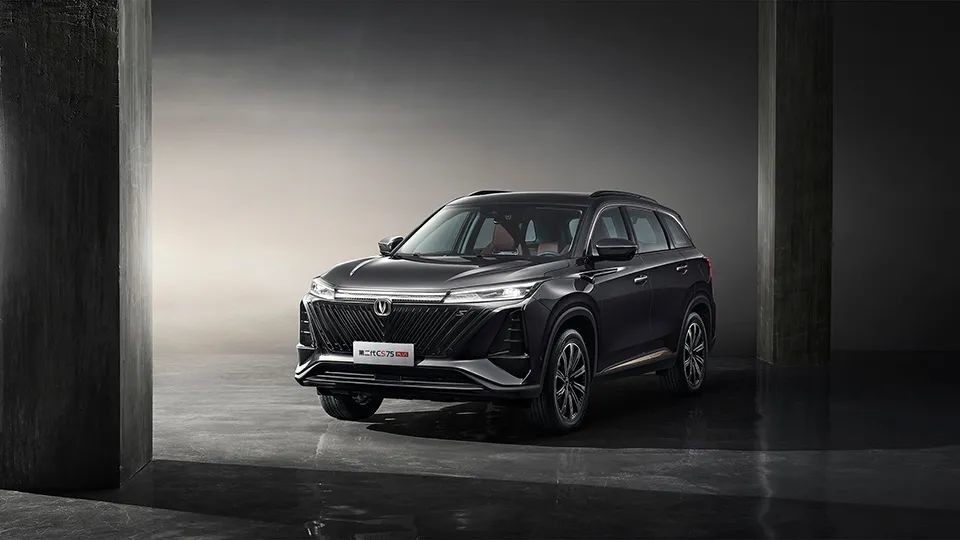 Changan Petrol CS75 Plus SUV Tipo de energía de gasolina para sus aventuras diarias