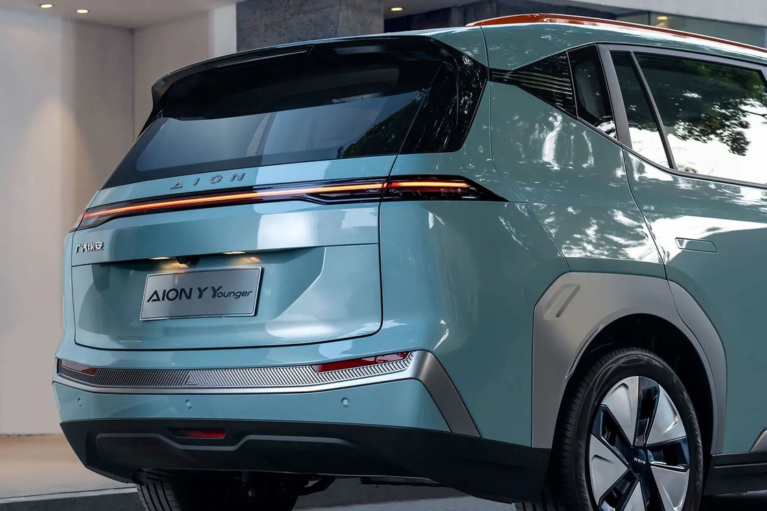 Auto eléctrico de bajo uso Aion Y con respaldo de la empresa estatal y servicio garantizado después de las ventas