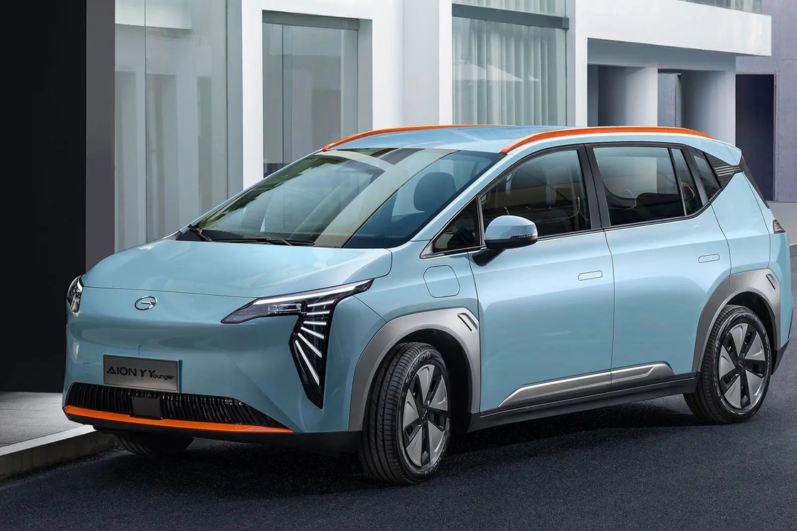Auto eléctrico de bajo uso Aion Y con respaldo de la empresa estatal y servicio garantizado después de las ventas