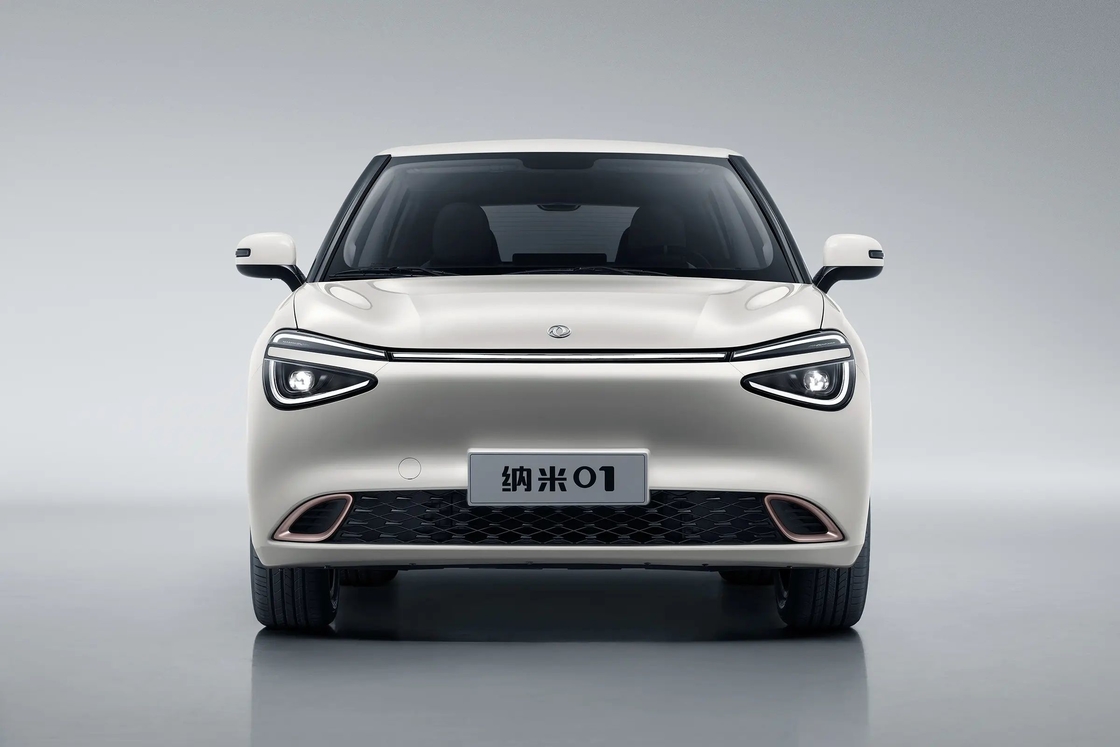 Auto 4 asientos Dongfeng Nami Box nuevo vehículo de energía 4 ruedas coche eléctrico vehículos para adultos fabricados en China Ev Auto de alta velocidad 100km/h