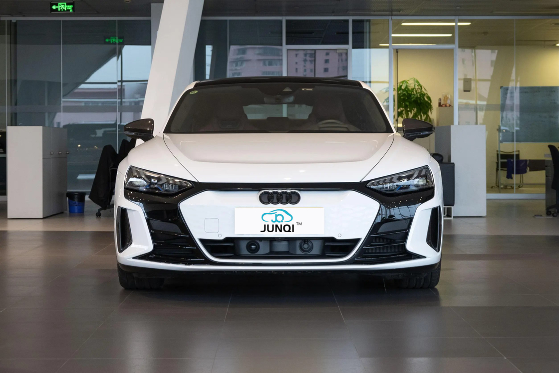 2024 Audi Q4 Etron Q5 Etron RS Etron Etron Gt Vehículo eléctrico 4 ruedas SUV EV Coche para adultos Nuevo coche usado Alta velocidad Nuevo coche de energía eléctrica coche eléctrico