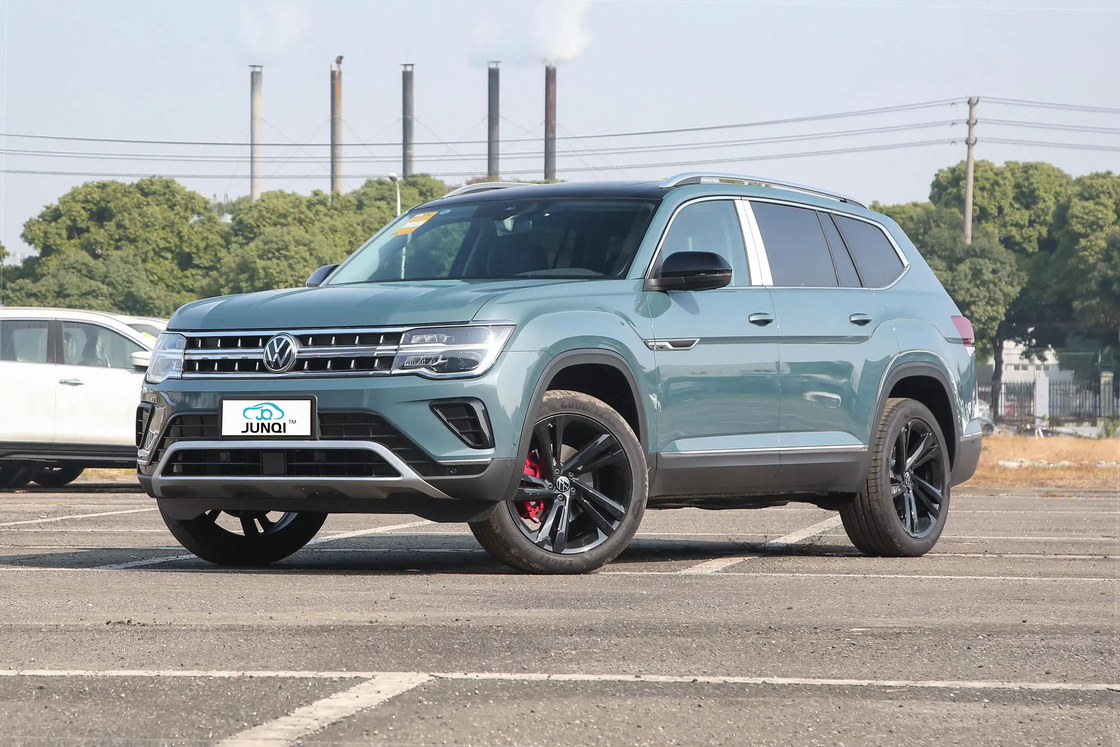 China Auto usado VW Touron 2.5T-A/MT-530 versión insignia 4WD de 7 asientos SUV de gran espacio